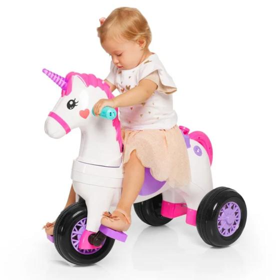 Imagem de Triciclo Chifre com Luz Bebê Com Som Apoio para os Pés Passeio Fantasy Rosa Calesita