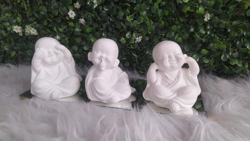 Imagem de Trio de Budas Monges Bebês Cego Surdo Mudo 8 CM Gesso Cru Para Pintar