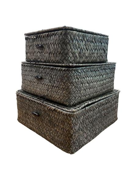 Imagem de Trio de cestos de palha preto antigo decorativo