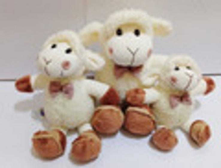 Imagem de Trio de ovelhas para decoração e nicho para quarto de bebê
