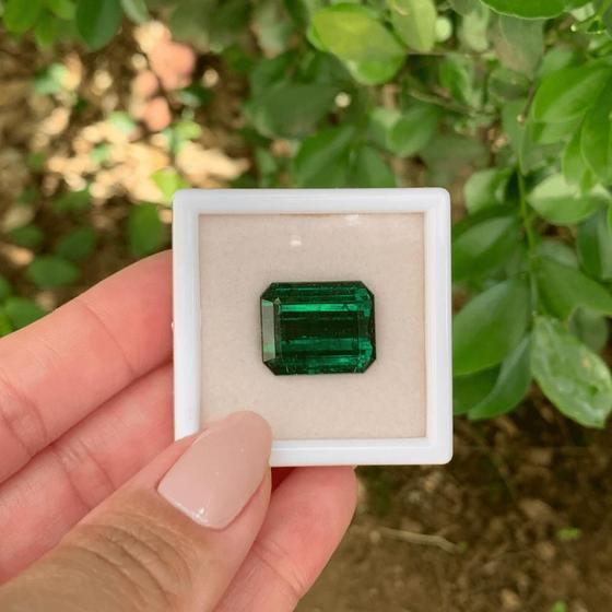 Imagem de Turmalina Verde Amazônia Baguete 20,44ct