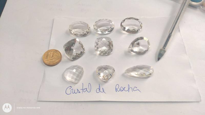 Imagem de Uma pedra preciosa aventurina cristal de rocha   Pedra com 10 cts  Cada pedra só 60 reais