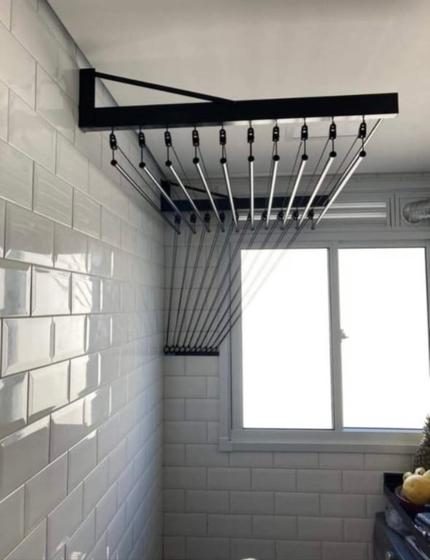 Varal individual de parede 1 metro com 6 varetas na cor preto Menor preço em Varal individual de parede 1 metro com 6 varetas na cor preto