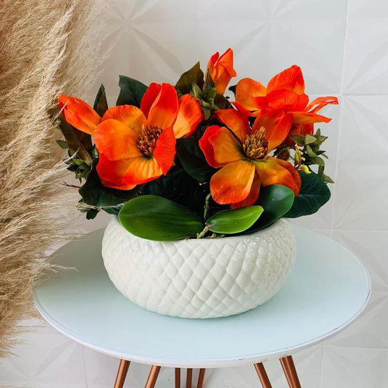 Vaso centro de mesa grande luxo na cor branca com flores - Dünne It - Vaso  para Jardim e Acessórios - Magazine Luiza
