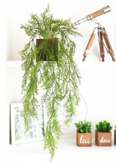 Vaso de Madeira com Arranjo de Planta Pendente Alecrim - foglio.decor - Vasos  para plantas - Magazine Luiza