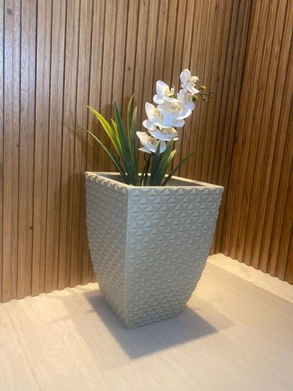 VASO PLANTA EM POLIETILENO COLUNA BOJO QUADRADA DIAMANTE Nº2 40X30X17,5 é ruim? VASO PLANTA EM POLIETILENO COLUNA BOJO QUADRADA DIAMANTE Nº2 40X30X17,5 é boa?