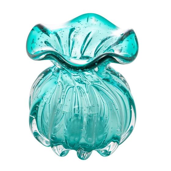 Vaso Wolff Italy de vidro cor Tiffany com bordas onduladas e bolhas internas sobre fundo branco