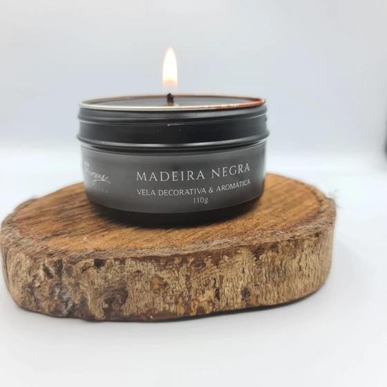 Imagem de Vela Aromática de Madeira Negra Fergus Candles