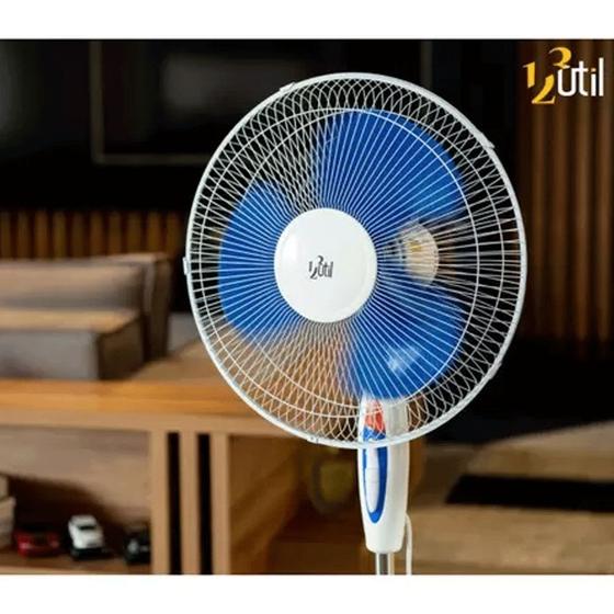 Ventilador de coluna pedestal 1,3m 220V 42W branco/azul el6 Maxxi Menor preço em Ventilador de coluna pedestal 1,3m 220V 42W branco/azul el6 Maxxi