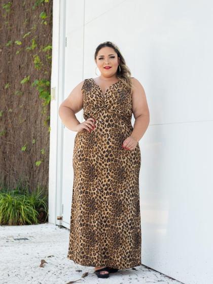 Imagem de Vestido Longo Plus Size Decote Torcido em V