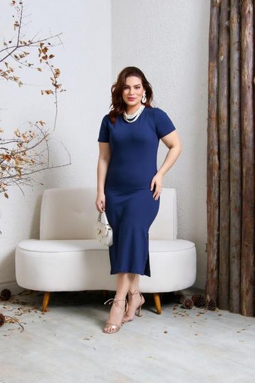 Imagem de Vestido Plus Size em Moletinho Tamanho único com 6 variações de cores que veste do 44 ao 50