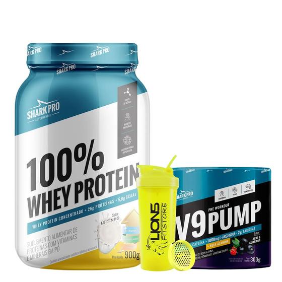 Imagem de Whey Protein 100% Concentrado (900g) Shark Pro + Pre Treino V9 Pump 300g Açai e Guarana + Coqueteleira Cor Sortida