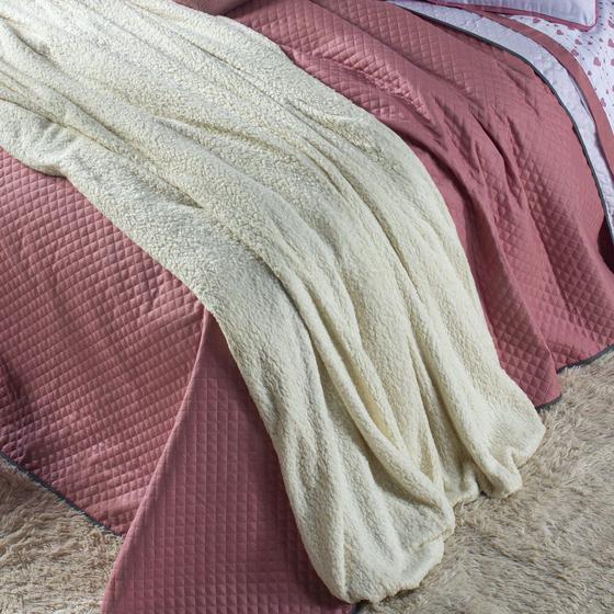 Imagem de Xale Peseira Avulso em Sherpa Afrodite Palha 2,40m x 90cm - Lã de Carneiro - Cama Quarto Luxo