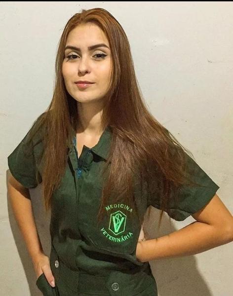 Imagem de 1 Macacão Veterinário Vestmedic Unissex Verde Escuro Manga Curta tecido Brim Leve 100% algodão C/B