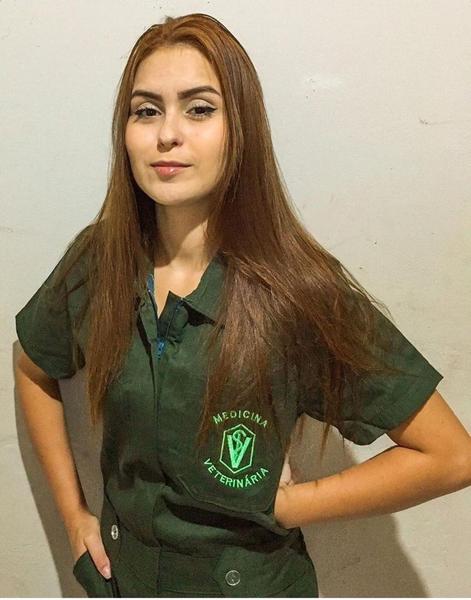 Imagem de 1 Macacão Veterinário Vestmedic Unissex Verde Escuro Manga Curta tecido Brim Leve 100% algodão C/B