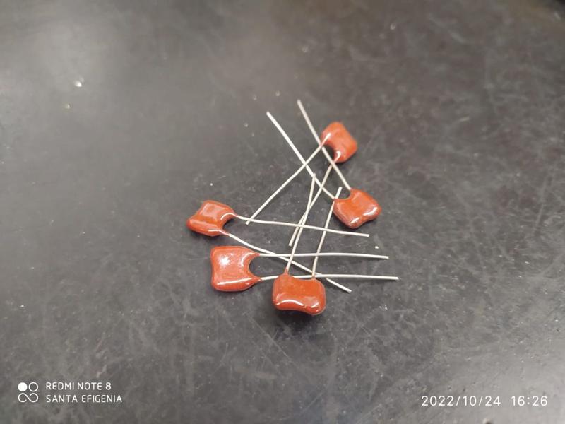 Imagem de 100x Capacitor Mica Prata 11pf/100v 10% Cm1 Sem Marcação Icl