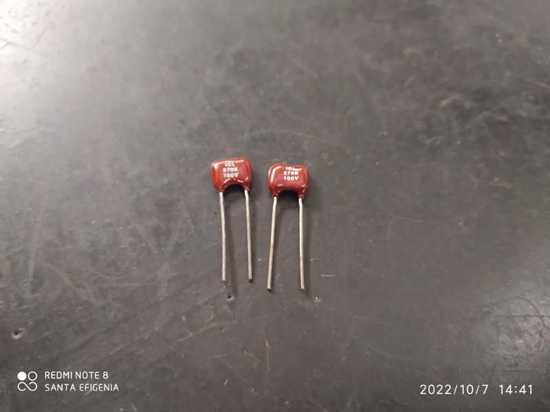 Imagem de 100x Capacitor Mica Prata 270pf/100v 10% Icl