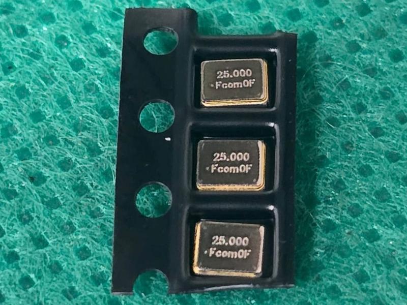 Imagem de 100x Cristal 25,000mhz 10pf 20ppm Smd 2,5x3,2mm