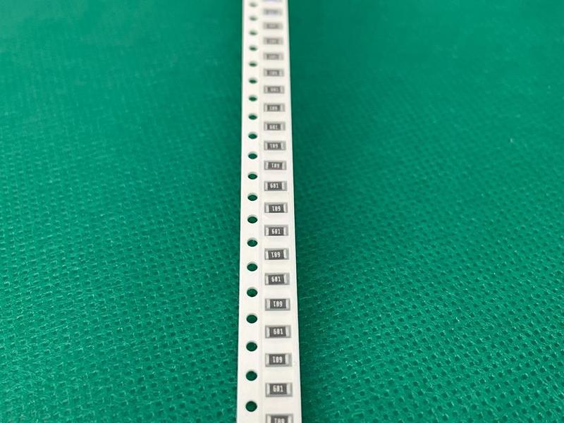 100x Resistor 680r 1206 5% Smd 1,6x3,2mm Imagem de 100x Resistor 680r 1206 5% Smd 1,6x3,2mm