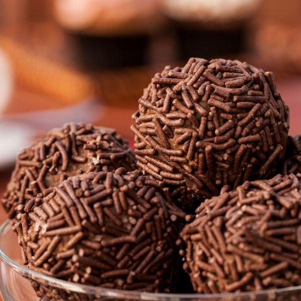 12 un Chocolate Granulado Crocante 70 g - Dr. Oetker (70688) Imagem de 12 un Chocolate Granulado Crocante 70 g - Dr. Oetker (70688)
