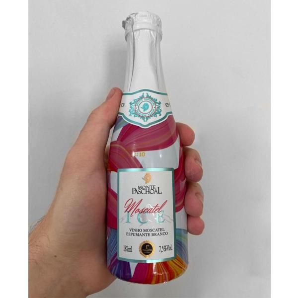 Imagem de 12 und Espumante ICE Moscatel Monte Paschoal Baby 187 ml