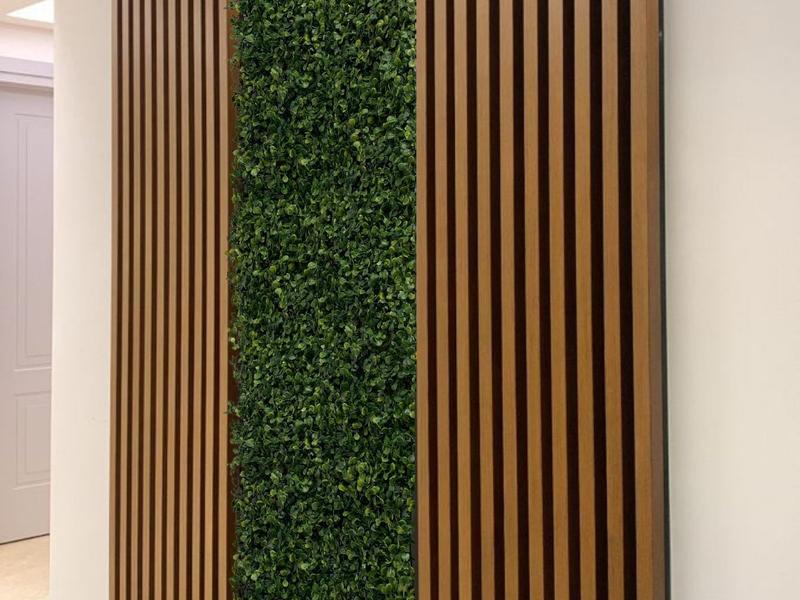 Imagem de 13 Placas Decorativa de Buxinho Artificial 25x25 cm para Jardim Vertical e Composições Modernas - DE27095