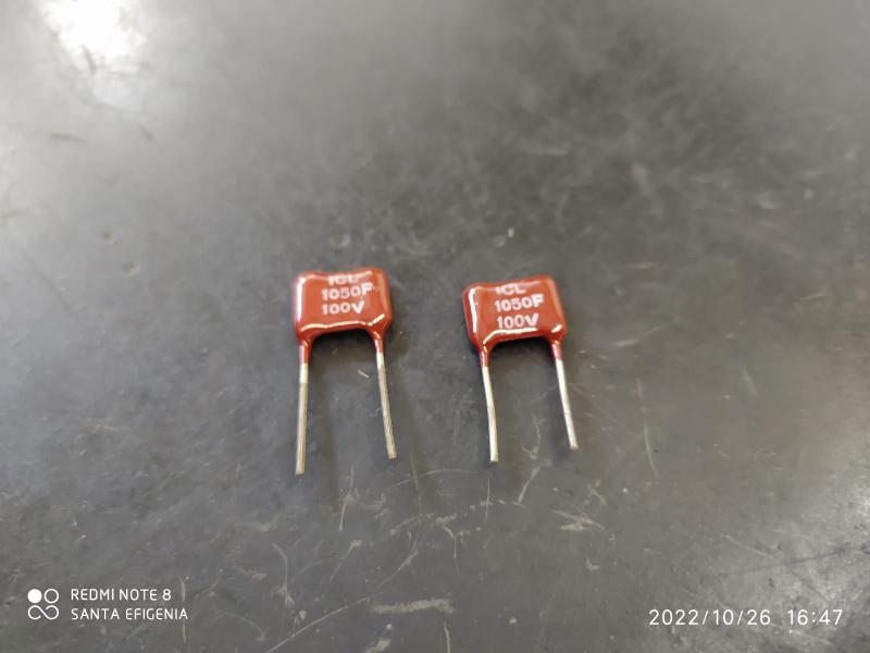 Imagem de 1x Capacitor Mica Prata 1050pf/100v 1% Cm2 Icl