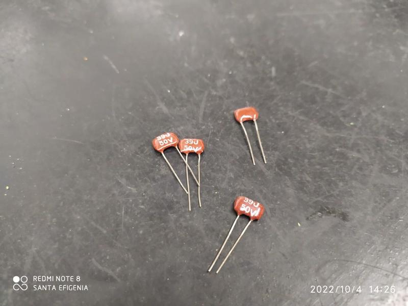 Imagem de 1x Capacitor Mica Prata 39pf/50v 5% Icl