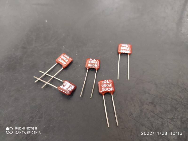 Imagem de 1x Capacitor Mica Prata 680pf/500v 5% Cm1 Icl