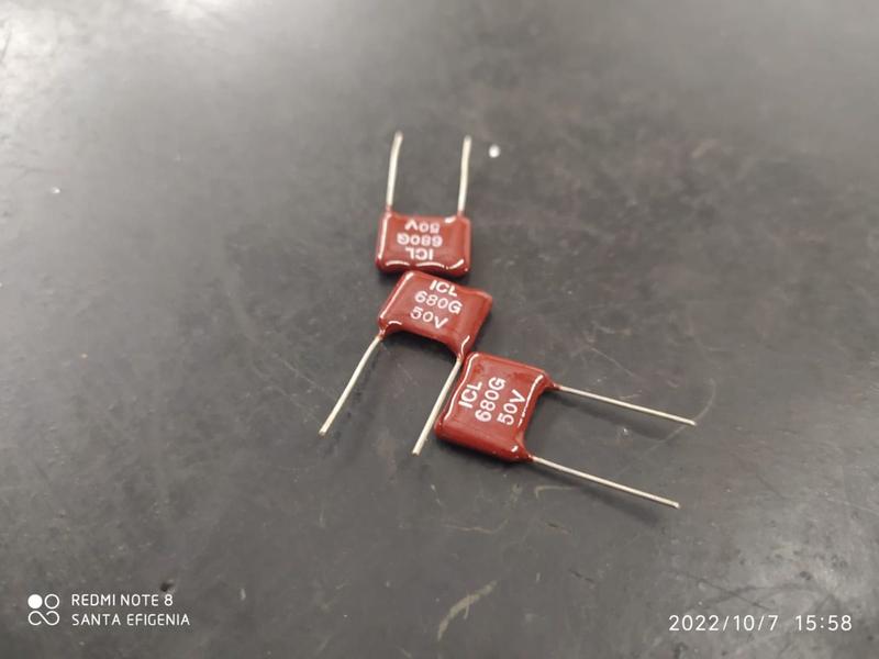 Imagem de 1x Capacitor Mica Prata 680pf/50v 3% Icl