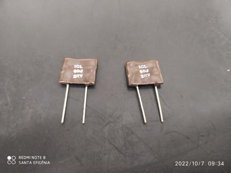 1x Capacitor Mica Prata 68pf/2kv 5% Icl Imagem de 1x Capacitor Mica Prata 68pf/2kv 5% Icl