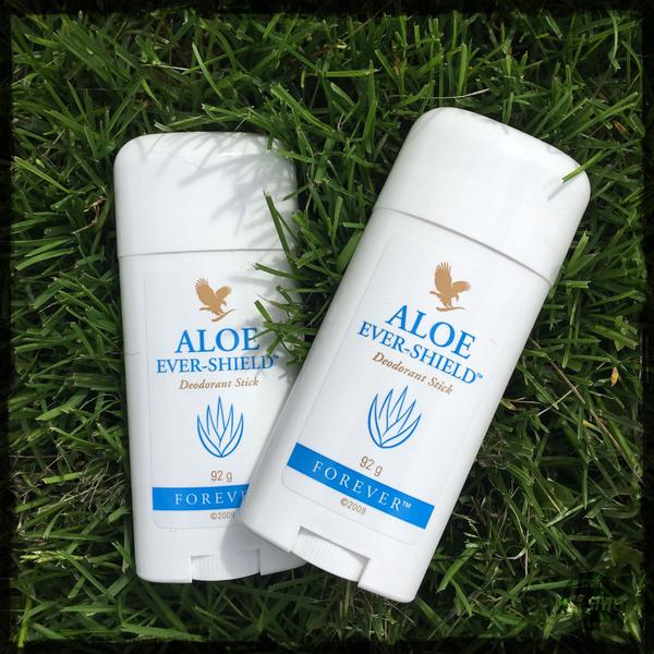 2 Aloe ever shield - desodorante stick - Forever Imagem de 2 Aloe ever shield - desodorante stick - Forever