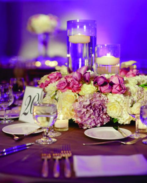 20 Velas Flutuantes para decoração de Taças e vidros - Encanto Velas Decorativas Imagem de 20 Velas Flutuantes para decoração de Taças e vidros