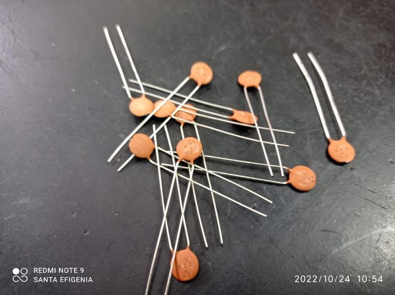 20x Capacitor Ceramico 22nf//50v = 22k/50v Np0 Thomson Imagem de 20x Capacitor Ceramico 22nf//50v = 22k/50v Np0 Thomson