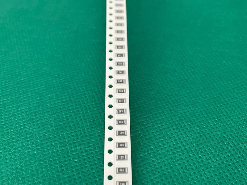 Imagem de 20x Resistor 680r 1206 5% Smd 1,6x3,2mm