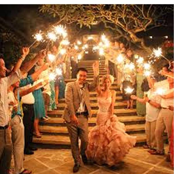 30 Velas Sparklers 30 Cm Para Casamento Indoor Faísca Decoração Estrelinha Aniversario Sem Fumaça - Sparklers 30cm Vela Casamento C&Sá Imagem de 30 Velas Sparklers 30 Cm Para Casamento Indoor Faísca Decoração Estrelinha Aniversario Sem Fumaça
