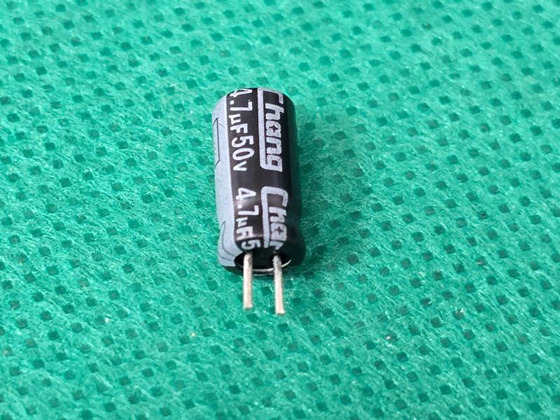 Imagem de 300x Capacitor Eletrolitico 4,7uf/50v 105 5x11mm Pre Chang