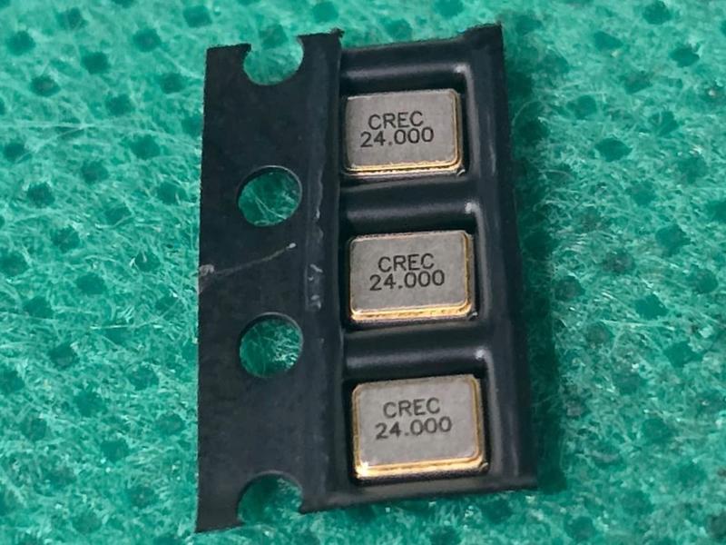 Imagem de 300x Cristal 24,000mhz 8pf Smd 2,5x3,2mm