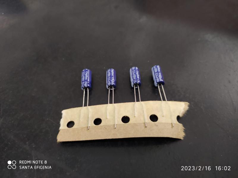 30x Capacitor Eletrolitico 2,2uf/100v 85 5x11mm Capxon Imagem de 30x Capacitor Eletrolitico 2,2uf/100v 85 5x11mm Capxon