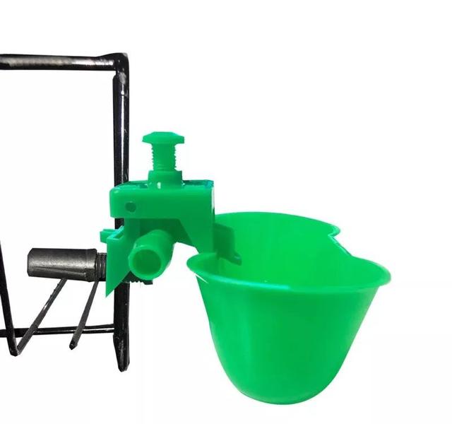 4 Bebedouro Duplo Automático Copo, Aves Frangos , Codornas Cod-12FU - Nuwa Marte Imagem de 4 Bebedouro Duplo Automático Copo, Aves Frangos , Codornas Cod-12FU