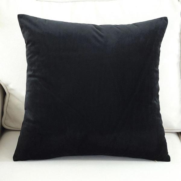 4 Capa de almofada Suede Lisa Preta e Vinho 45cm x 45cm - NM Imagem de 4 Capa de almofada Suede Lisa Preta e Vinho 45cm x 45cm