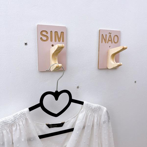 Imagem de 4 Ganchos Sim Não Provador de loja roupas boho premium rosa