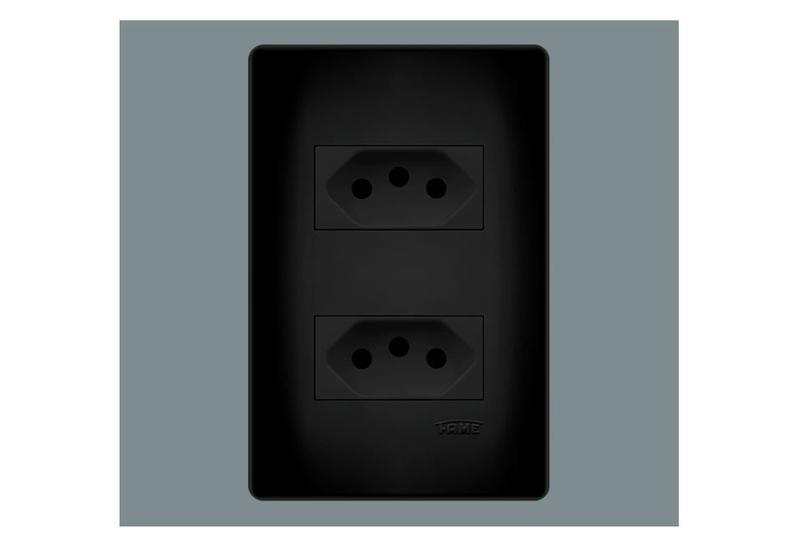 Imagem de 4 Tomadas Duplas Preta 2P+T Distanciadas 10A 250V Com Placa Habitat Black- FAME