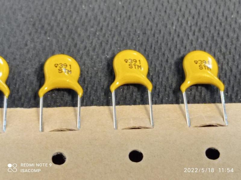 Imagem de 4x Capacitor Ceramico 390pf/3kv Epox 7mm Thomson