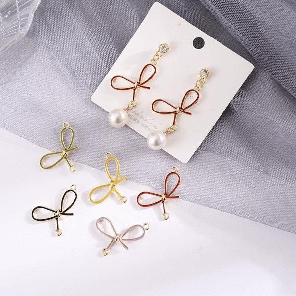 Imagem de 50pcs/lot Liga Gota Óleo De Desenho Animado Bow Shape Two Hanger Bowknot Floating Locket Charms Diy Jewely Brinco Acessório Encantos