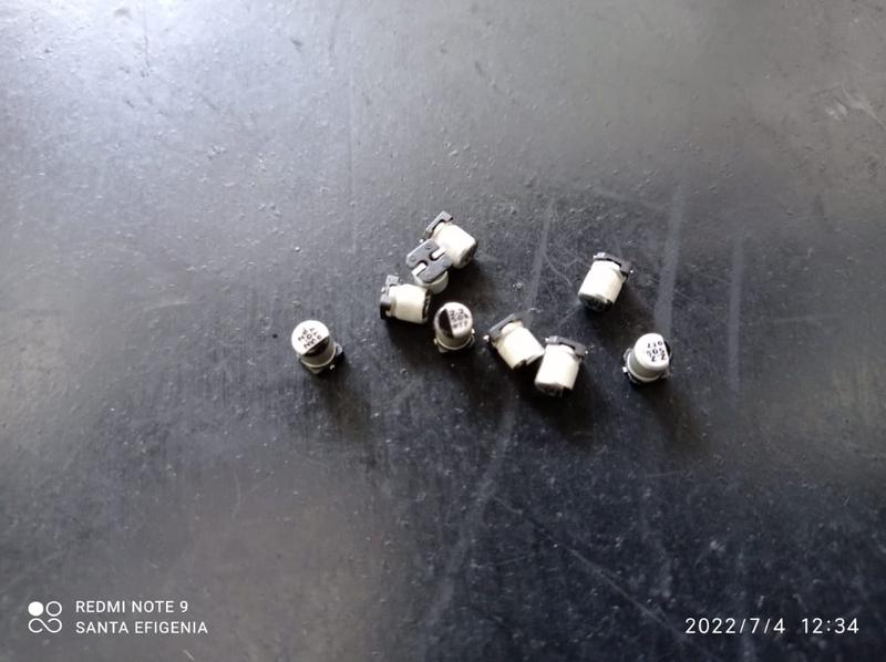 50x Capacitor Eletrolítico 2,2uf/50v Smd 105 4x5,4mm - Panasonic Imagem de 50x Capacitor Eletrolítico 2,2uf/50v Smd 105 4x5,4mm