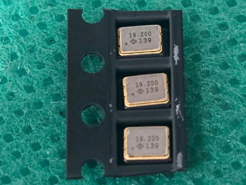 Imagem de 50x Cristal 19,200mhz 15pf 20ppm Smd 2,5x3,2mm