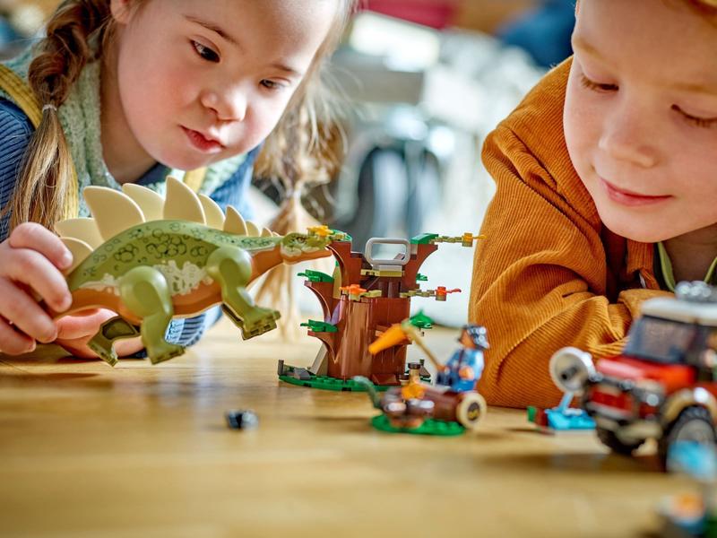 76965 - LEGO Jurassic World - Missões de Dinossauros: Descoberta do Estegossaur Imagem de 76965 - LEGO Jurassic World - Missões de Dinossauros: Descoberta do Estegossaur