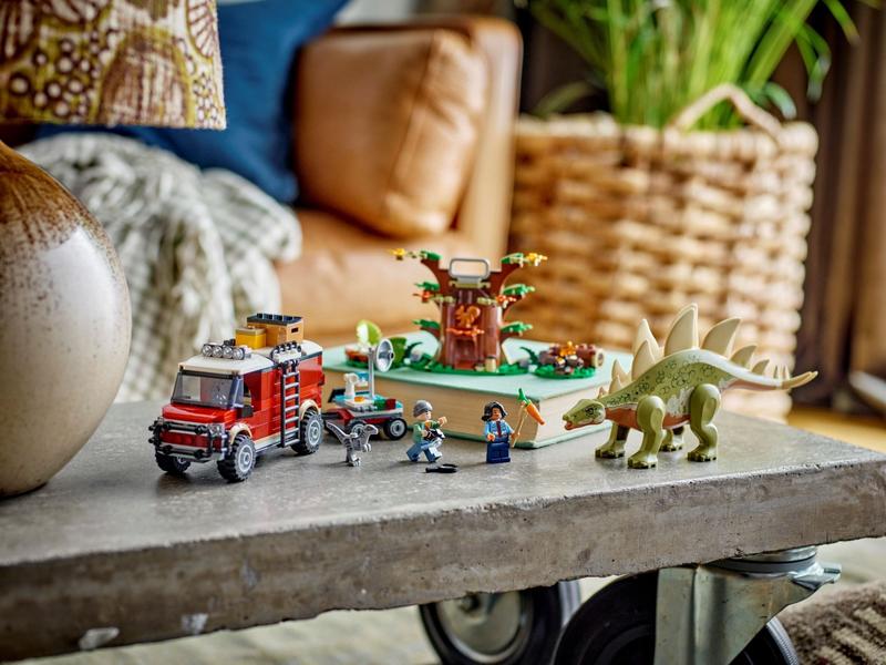 76965 - LEGO Jurassic World - Missões de Dinossauros: Descoberta do Estegossaur Imagem de 76965 - LEGO Jurassic World - Missões de Dinossauros: Descoberta do Estegossaur