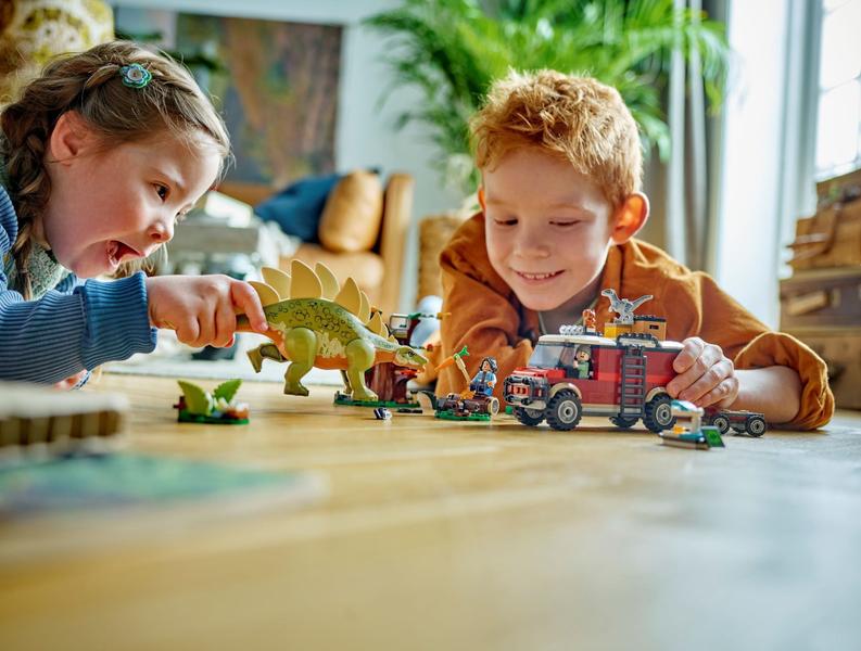76965 - LEGO Jurassic World - Missões de Dinossauros: Descoberta do Estegossaur Imagem de 76965 - LEGO Jurassic World - Missões de Dinossauros: Descoberta do Estegossaur